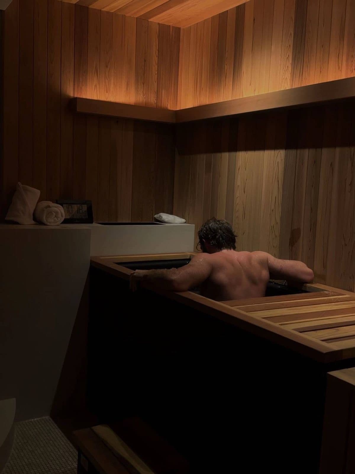 Right feature visual